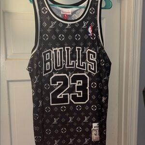 Mitchell & Ness Black Hardwood Classics Jersey